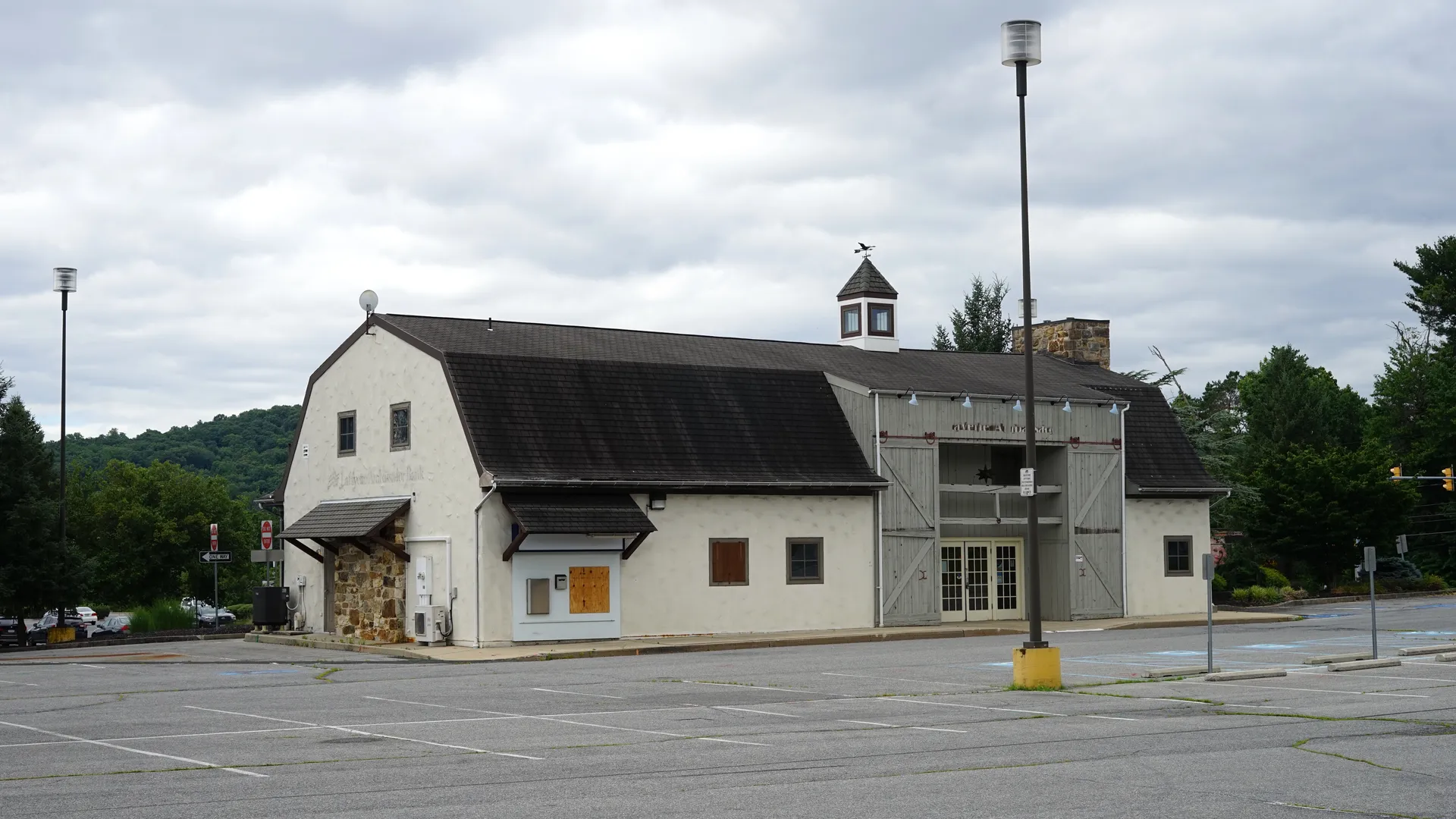 fulton bank pa 378 saucon valley square june 24 2024