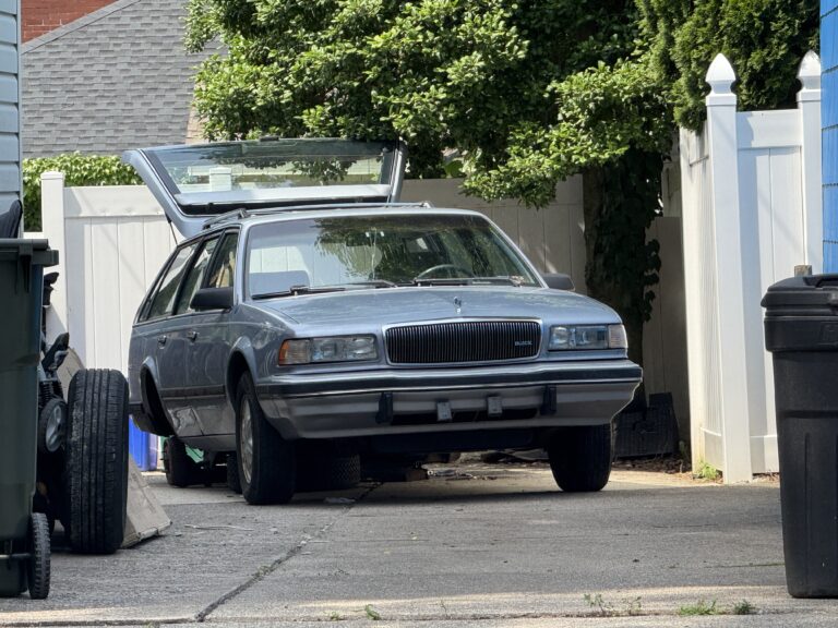 Bethlehem man dies in vehicle jack collapse