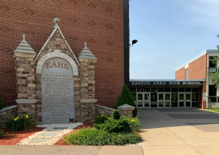 Easton school resource officer sentenced for sending explicit photo to student