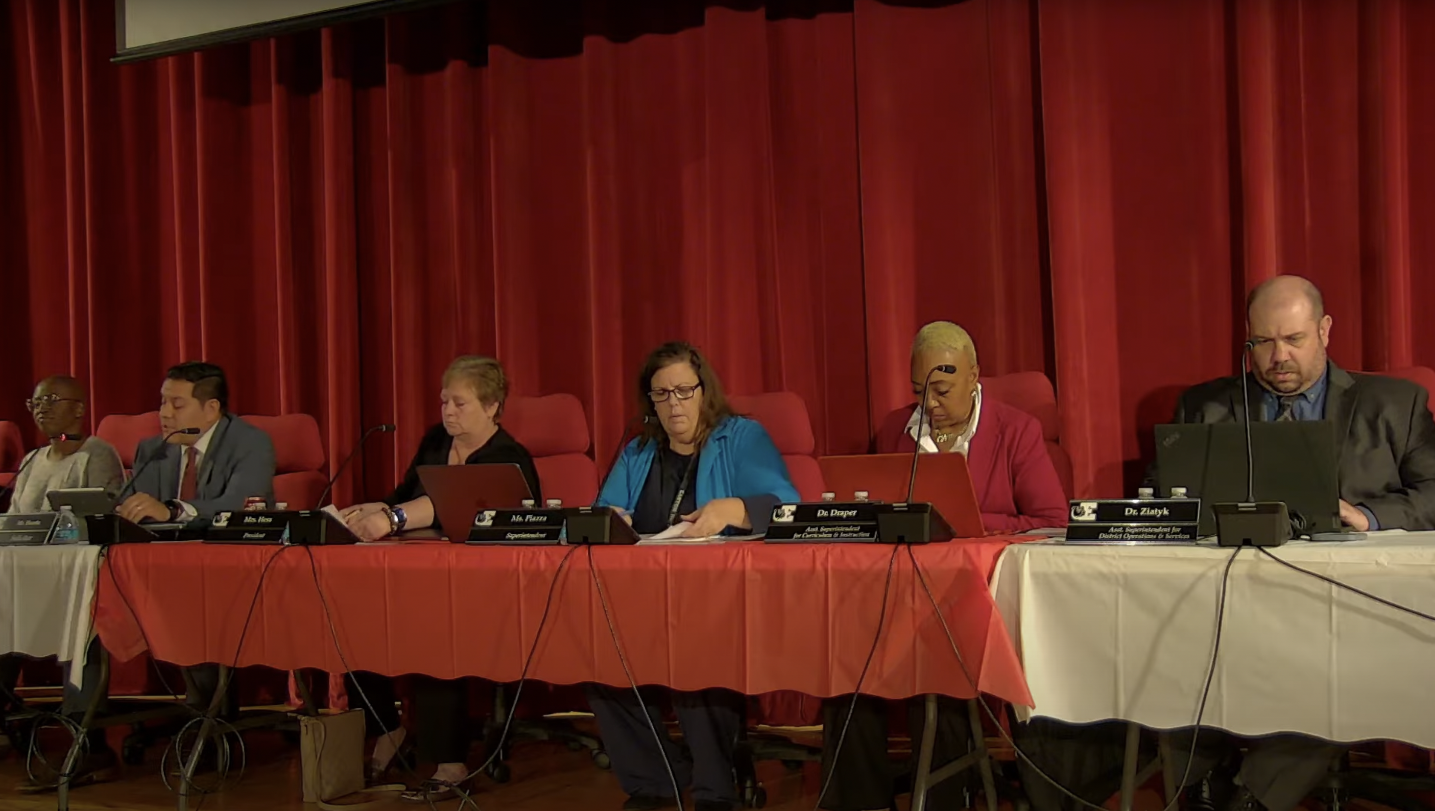 easton school board meeting