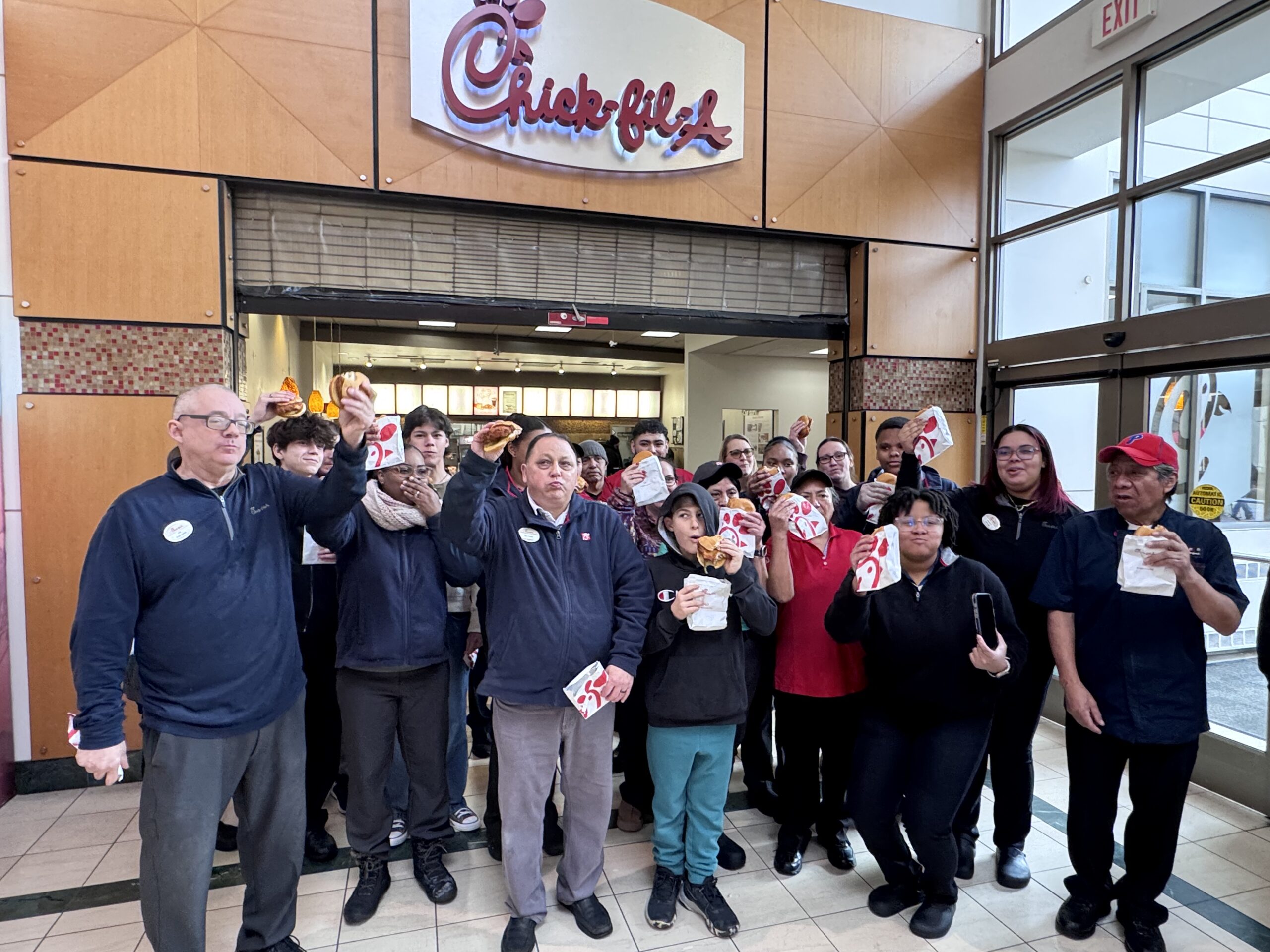 chick fil a lehigh valley mall closing day