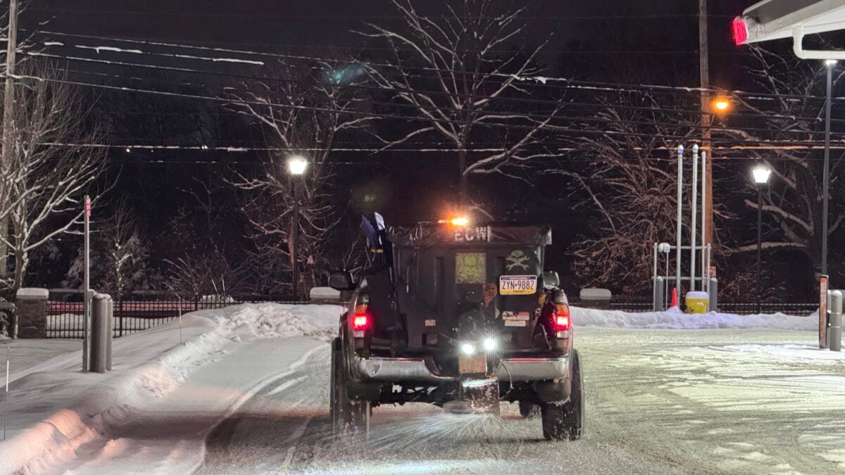 snow january 18 2026 salt truck wawa bethlehem pa