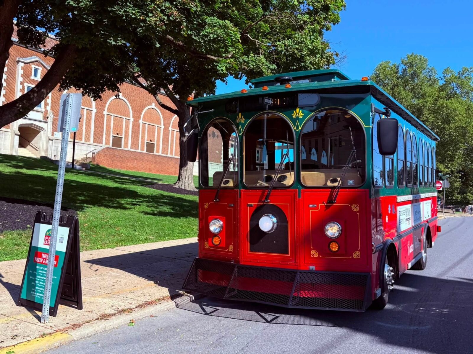 Easton’s free Saturday trolley extended through farmers market season, shifts an hour earlier