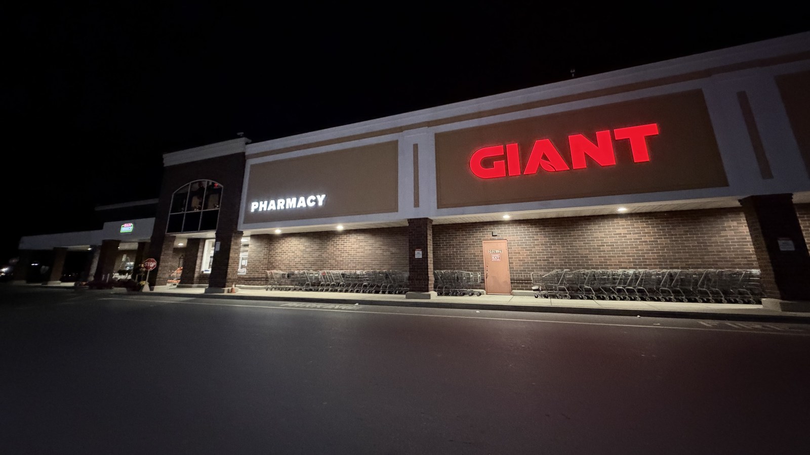 Giant extends rewards points deadline as website, app outage stretches into second week